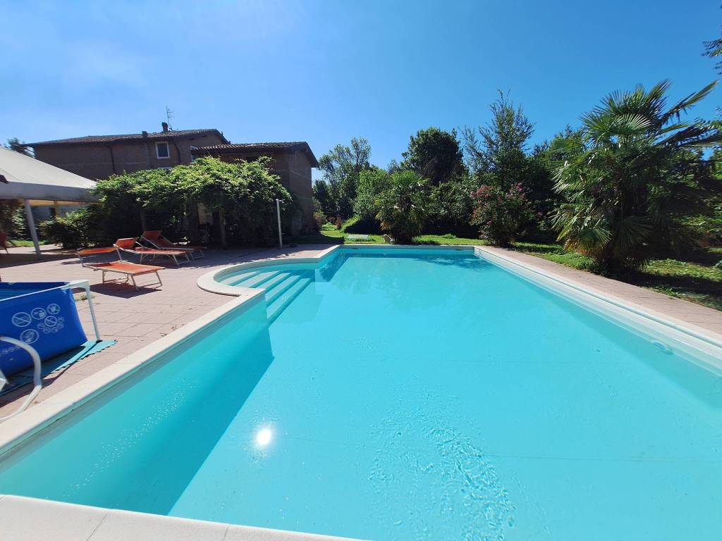 casa indipendente in vendita a Modena in zona Crocetta