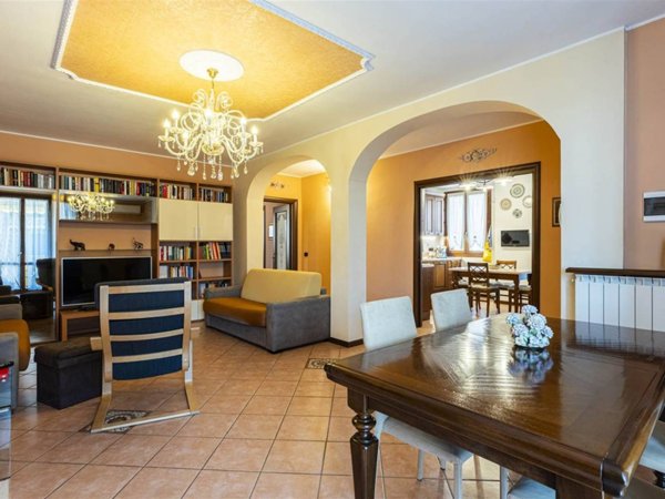 appartamento in vendita a Modena in zona Villanova