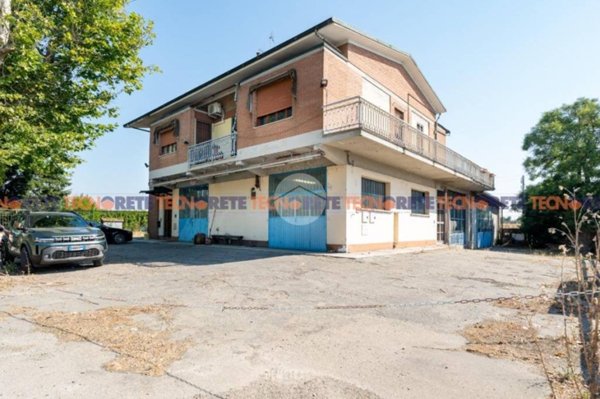 casa indipendente in vendita a Modena in zona San Damaso