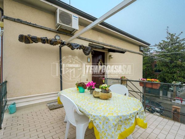 casa indipendente in vendita a Modena in zona Vaciglio