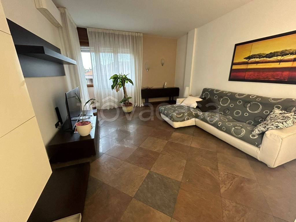 appartamento in vendita a Modena in zona Vaciglio