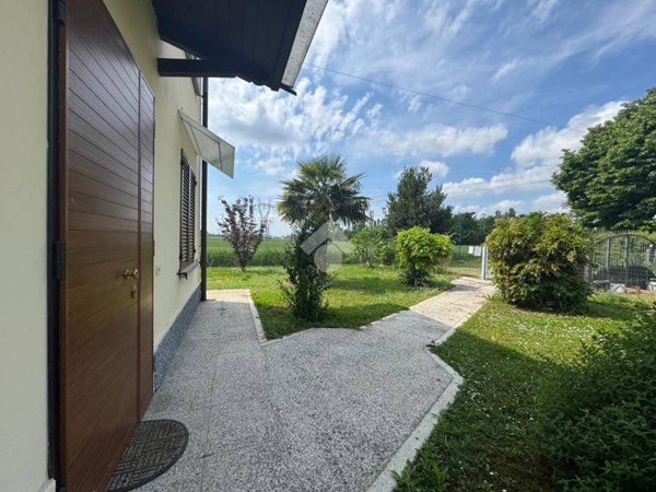casa indipendente in vendita a Modena in zona Crocetta