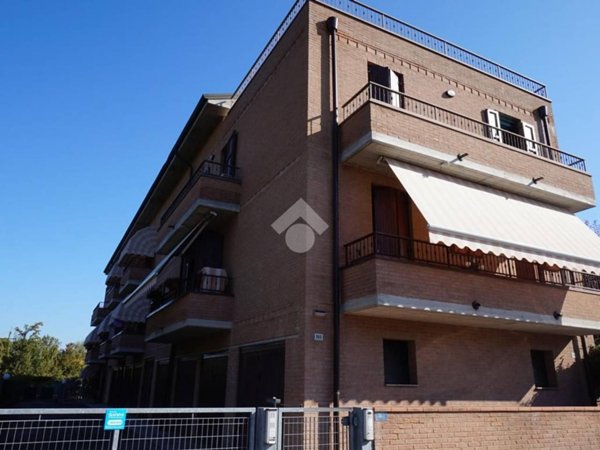 appartamento in vendita a Modena in zona Crocetta