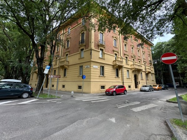 ufficio in vendita a Modena in zona Centro Storico