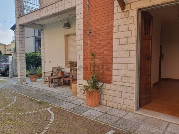 appartamento in vendita a Modena in zona Amendola
