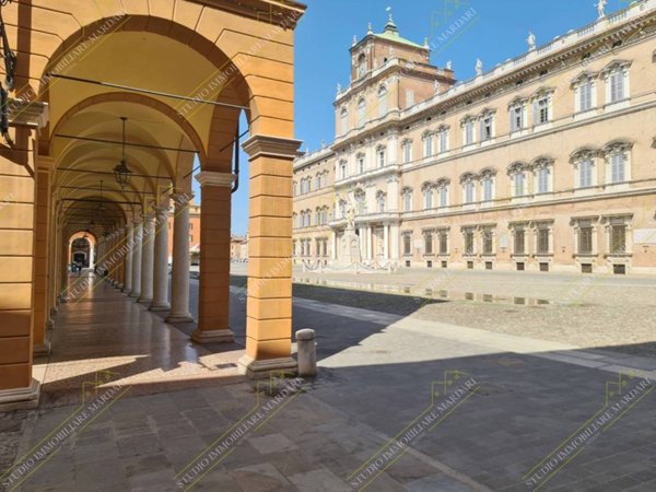 appartamento in vendita a Modena in zona Centro Storico
