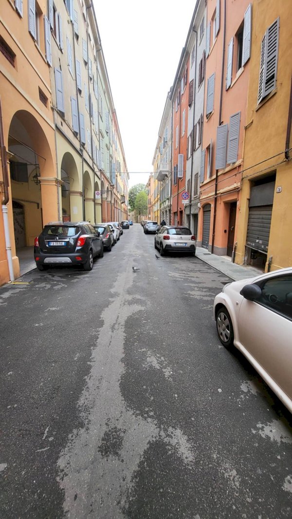 appartamento in vendita a Modena in zona Centro Storico