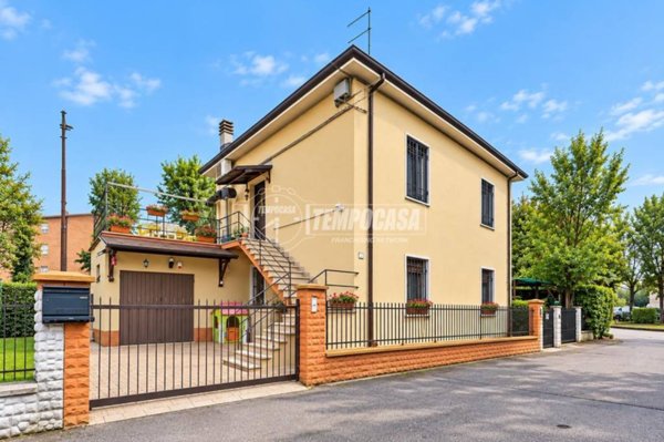 casa indipendente in vendita a Modena