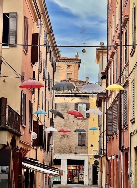 appartamento in vendita a Modena in zona Centro Storico