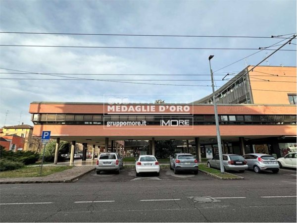 ufficio in vendita a Modena in zona Buon Pastore