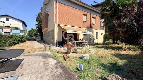 casa indipendente in vendita a Modena in zona San Faustino