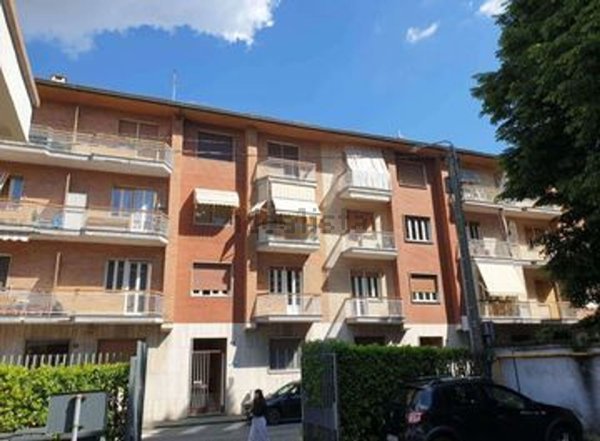 appartamento in vendita a Modena in zona Amendola
