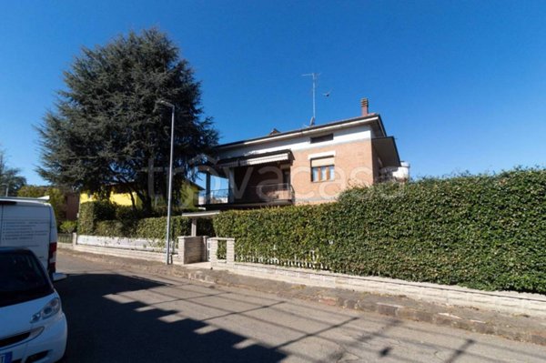 casa indipendente in vendita a Modena in zona Cittanova