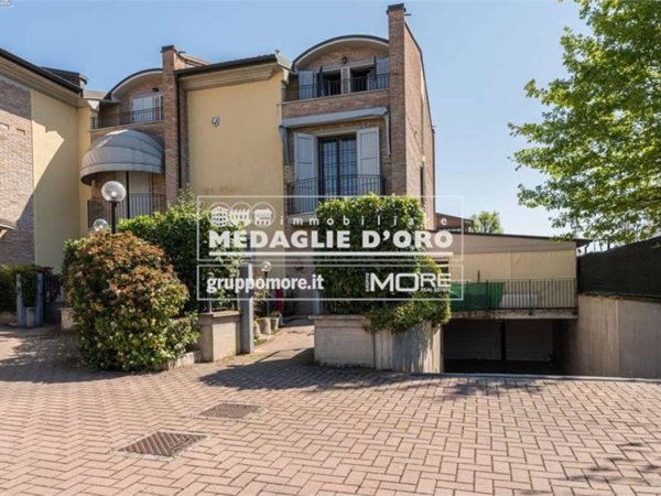 casa indipendente in vendita a Modena in zona Vaciglio