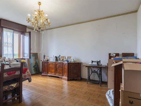 appartamento in vendita a Modena in zona Lamarmora