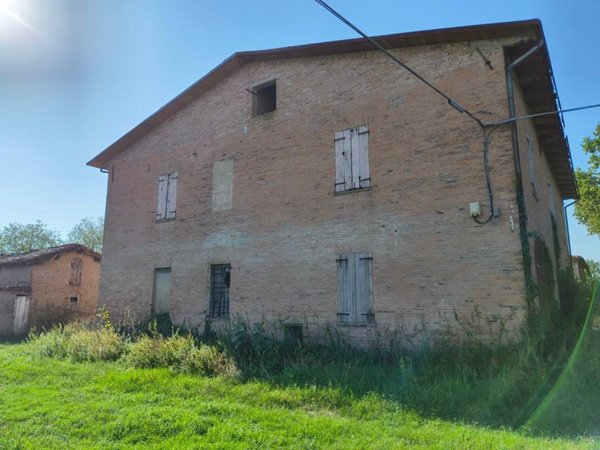 casa indipendente in vendita a Modena in zona Cittanova