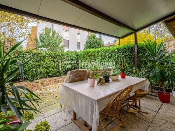 casa indipendente in vendita a Modena in zona Cognento