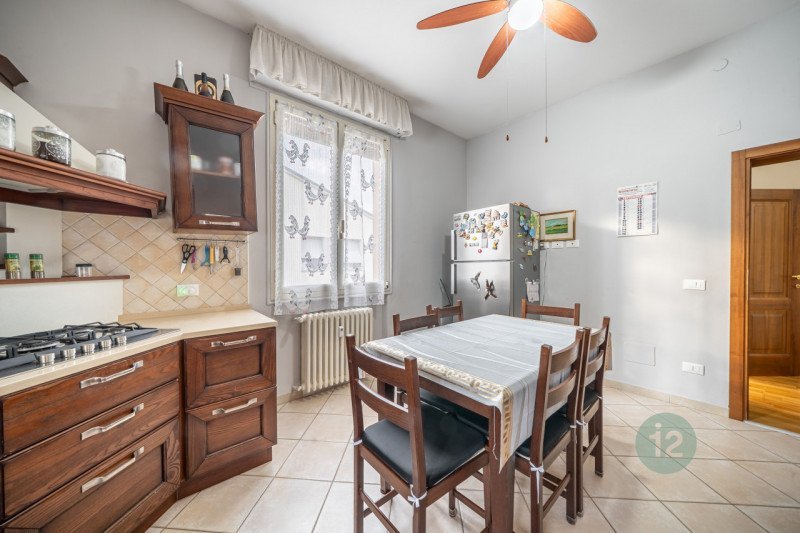 appartamento in vendita a Modena in zona Crocetta