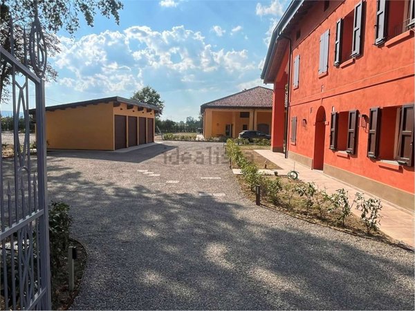 casa indipendente in vendita a Modena in zona Cittanova
