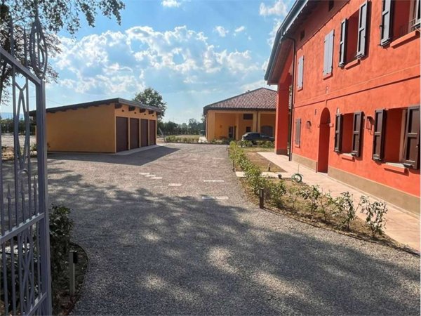 casa indipendente in vendita a Modena in zona Cittanova