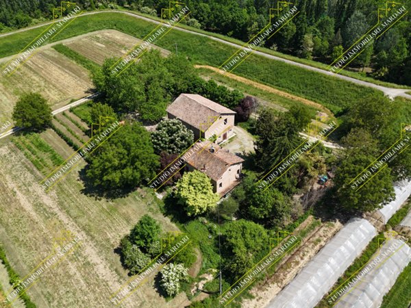 casa indipendente in vendita a Modena in zona San Damaso