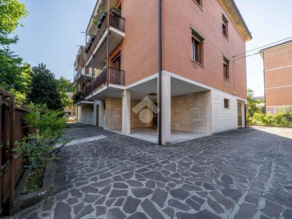 appartamento in vendita a Modena in zona Buon Pastore