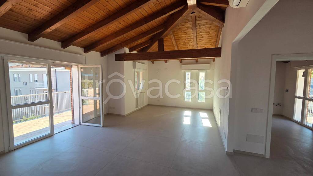 appartamento in vendita a Modena in zona San Faustino