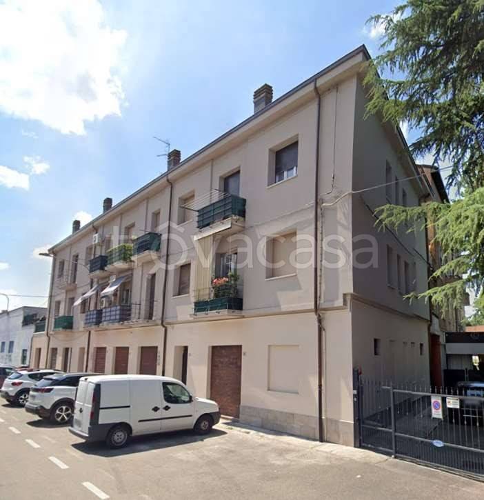 appartamento in vendita a Modena in zona Crocetta