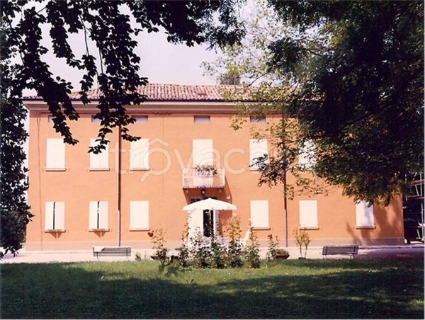 casa indipendente in vendita a Modena in zona Madonnina / Quattro Ville
