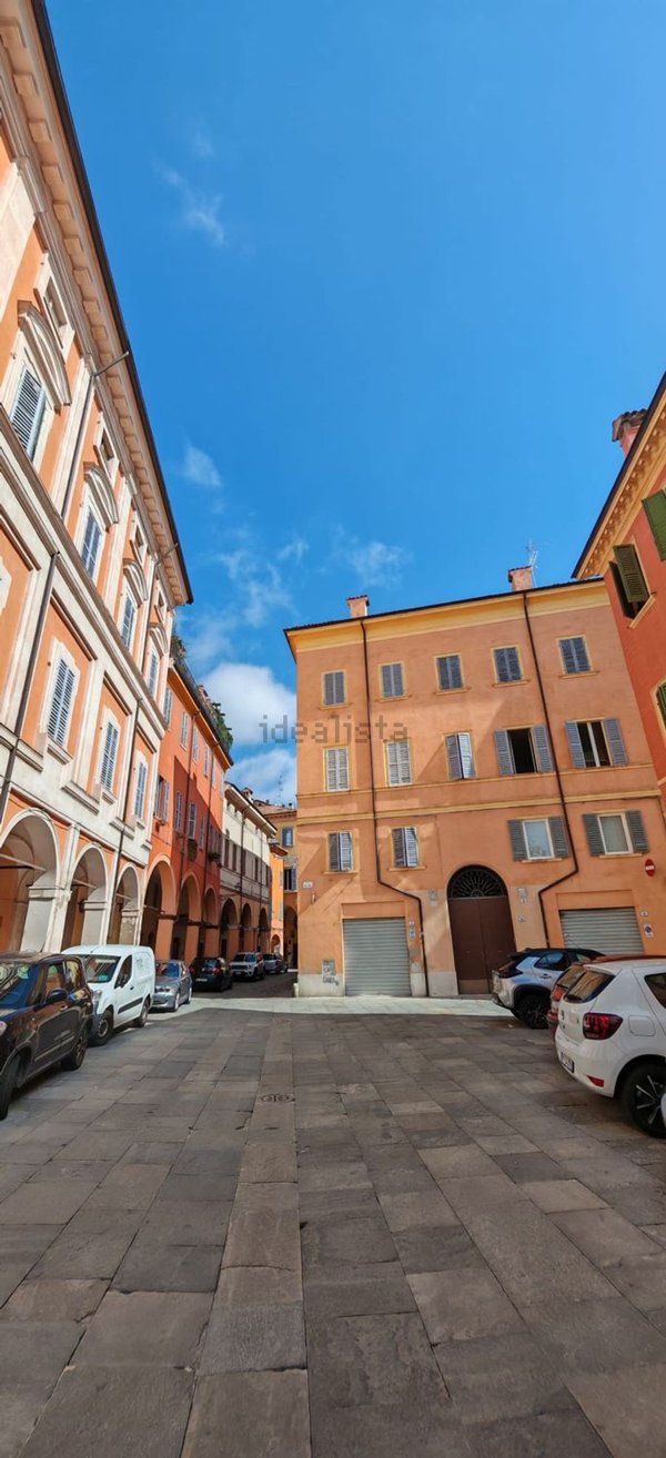 appartamento in vendita a Modena in zona Centro Storico
