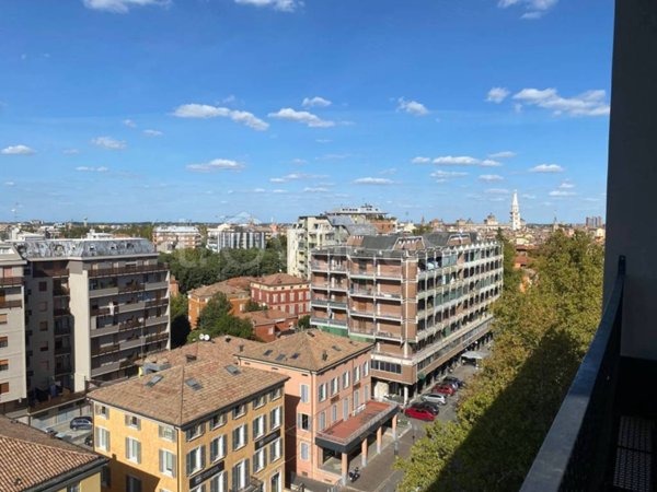 appartamento in vendita a Modena in zona Centro Storico