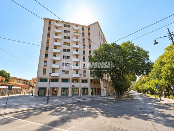 appartamento in vendita a Modena in zona Centro Storico