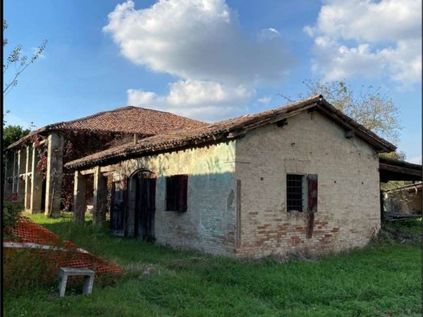 appartamento in vendita a Modena in zona Vaciglio