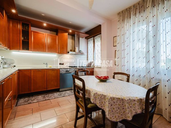 casa indipendente in vendita a Modena in zona San Faustino