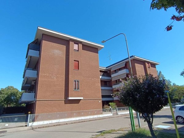 appartamento in vendita a Modena in zona San Lazzaro / Modena Est