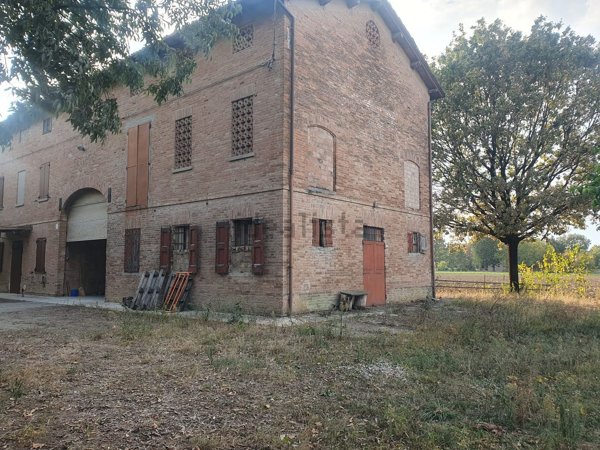 casa indipendente in vendita a Modena in zona Baggiovara