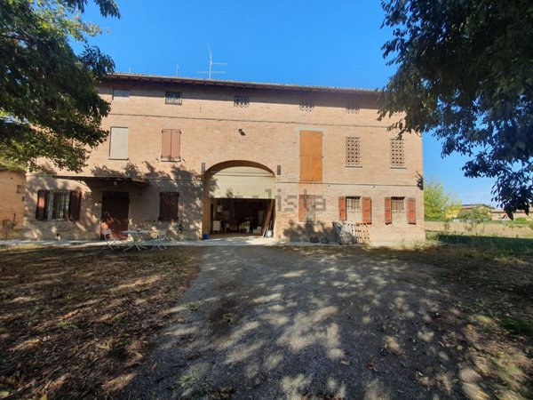 casa indipendente in vendita a Modena in zona Baggiovara