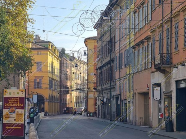 appartamento in vendita a Modena in zona Centro Storico