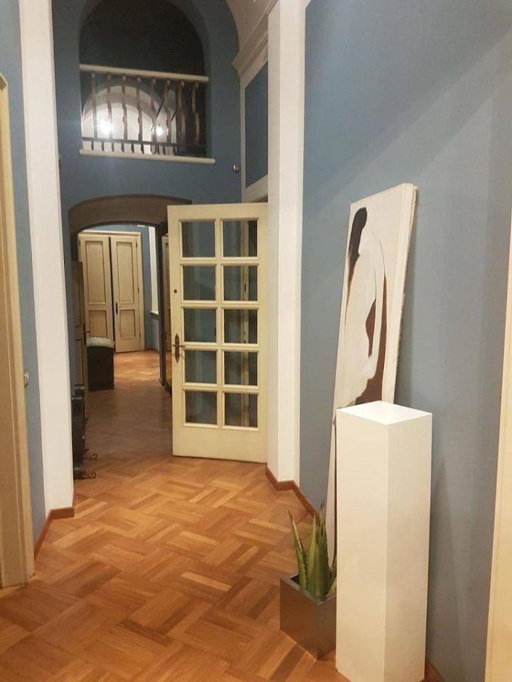 appartamento in vendita a Modena in zona Centro Storico