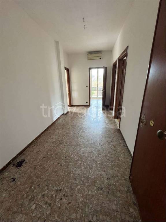appartamento in vendita a Modena in zona San Lazzaro / Modena Est