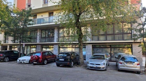 ufficio in vendita a Modena