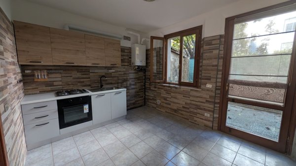 casa indipendente in vendita a Modena in zona San Faustino
