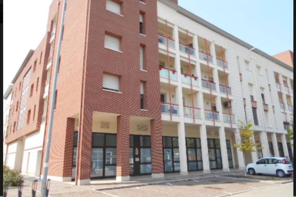 ufficio in vendita a Modena in zona Crocetta
