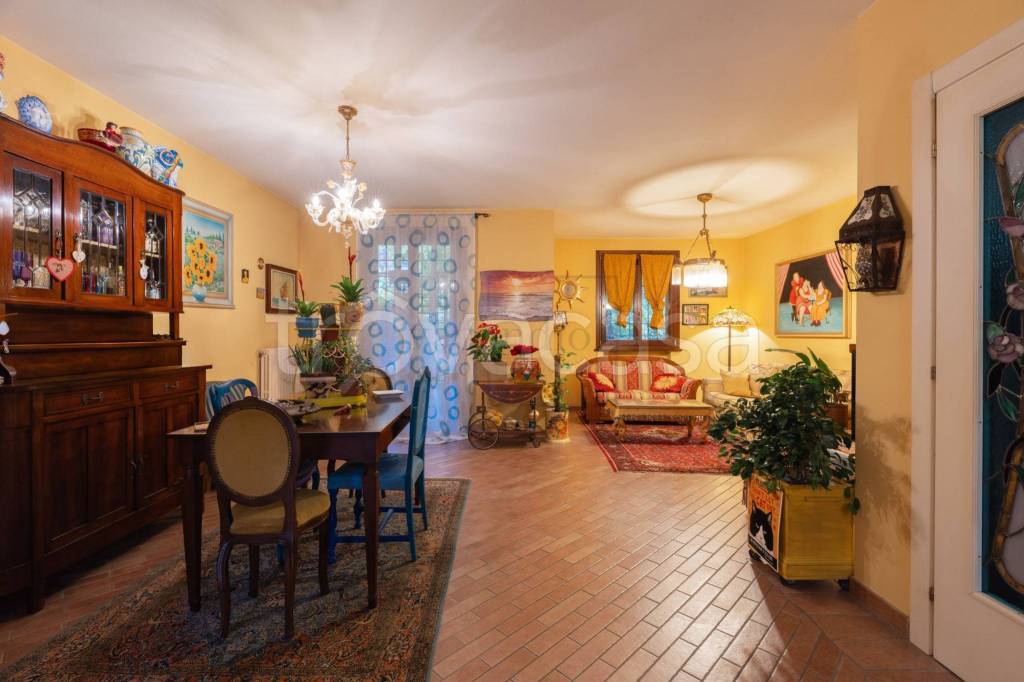 casa indipendente in vendita a Modena