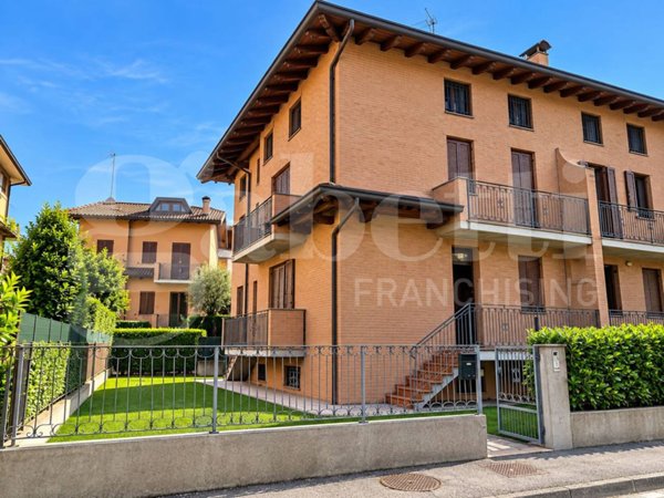 casa indipendente in vendita a Modena in zona Cognento