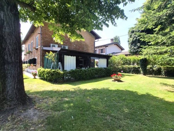 casa indipendente in vendita a Modena