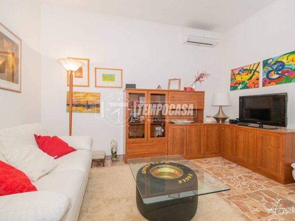 appartamento in vendita a Modena in zona Madonnina / Quattro Ville
