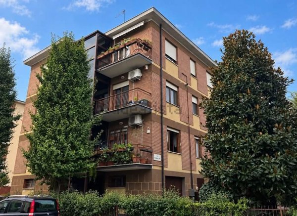 appartamento in vendita a Modena in zona Amendola
