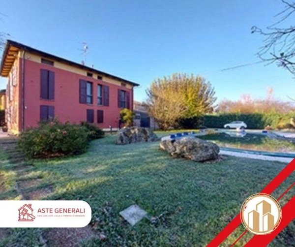 casa indipendente in vendita a Modena