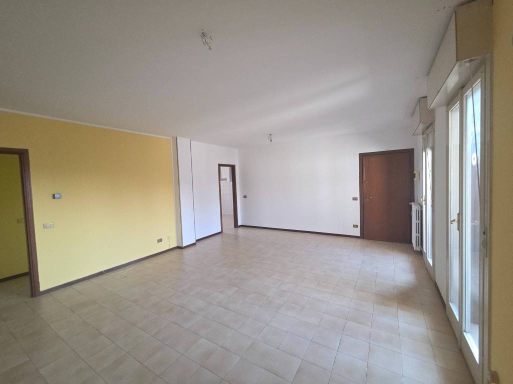 appartamento in vendita a Modena in zona San Lazzaro / Modena Est